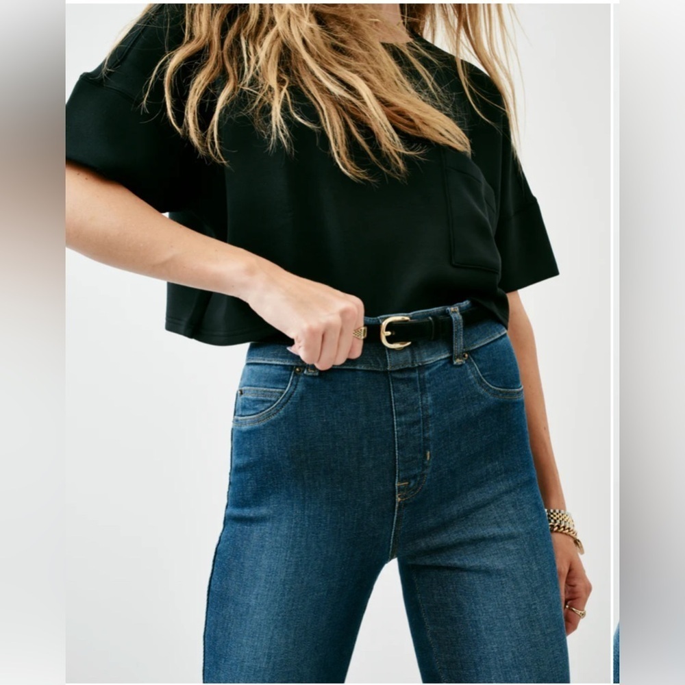 SPANXshape EveryWear Flare Jeans Size M - Picture 2 of 16